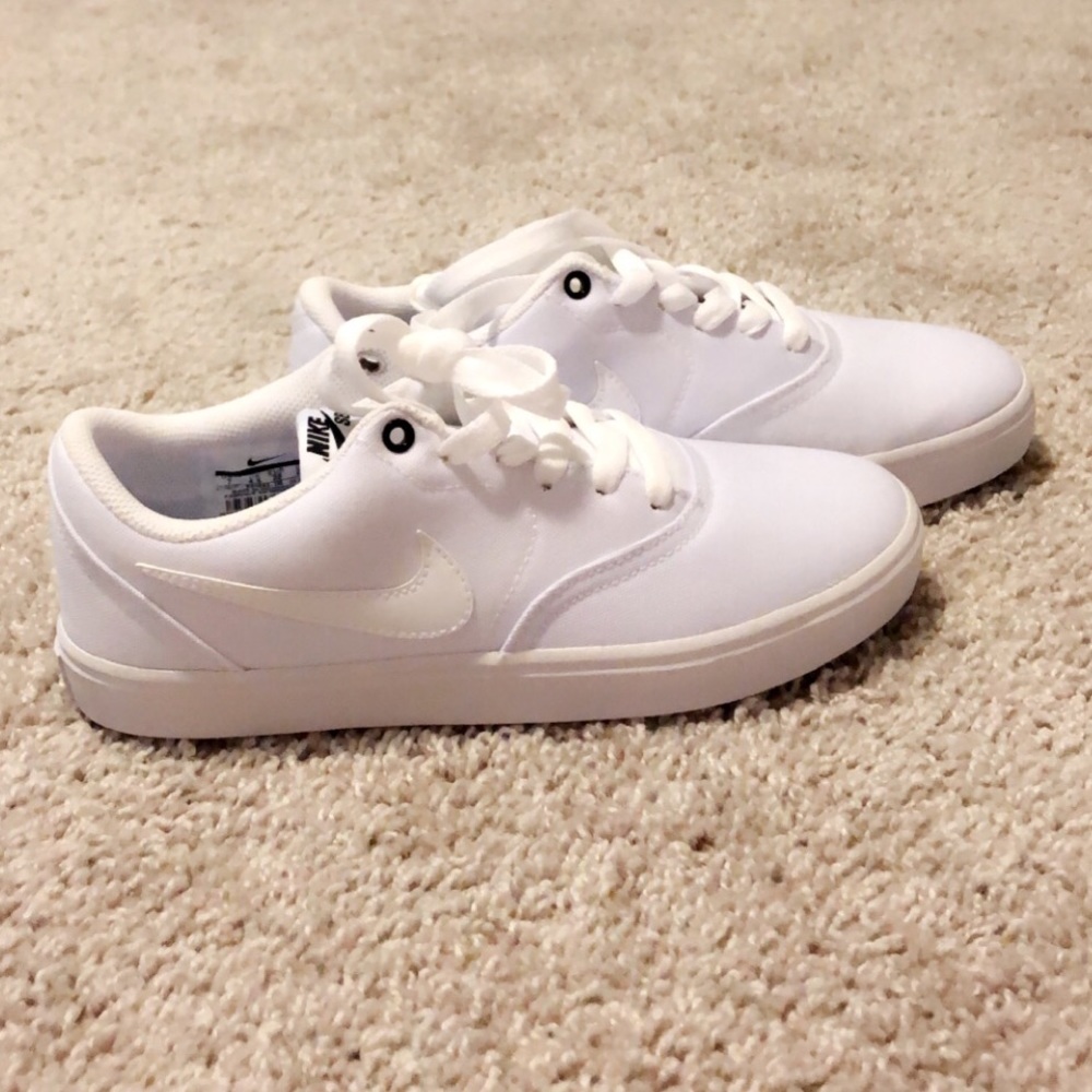 White Nike SB Check